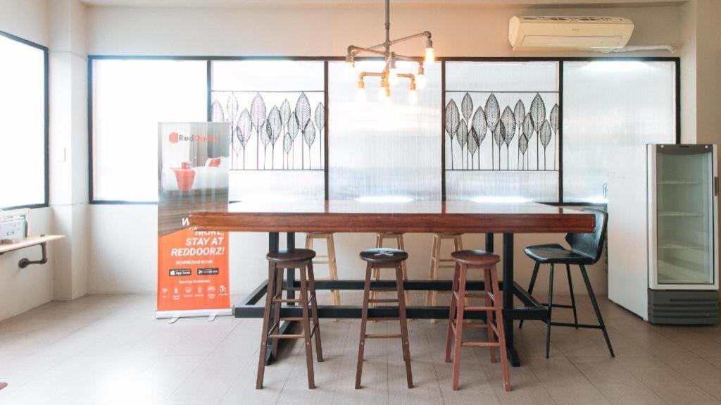 מנילה Reddoorz Plus Near Osmena Highway 2 מראה חיצוני תמונה